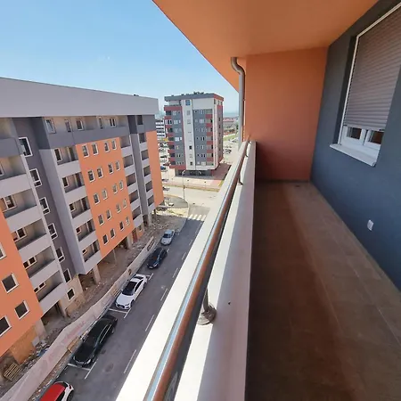 Stan Na Dan-apartman Mia アパート Lukavica