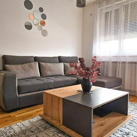 Lägenhet Stan Na Dan-apartman Mia